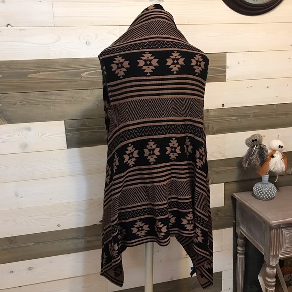 Natasha ⚜️ Southwestern Design Open Cascading Sweater Vest - Picture 2 of 9